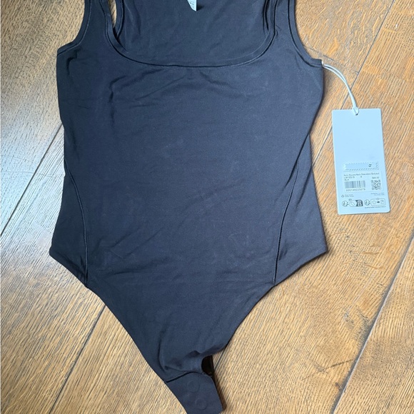 Black Sleeveless Bodysuit - Picture 1 of 5